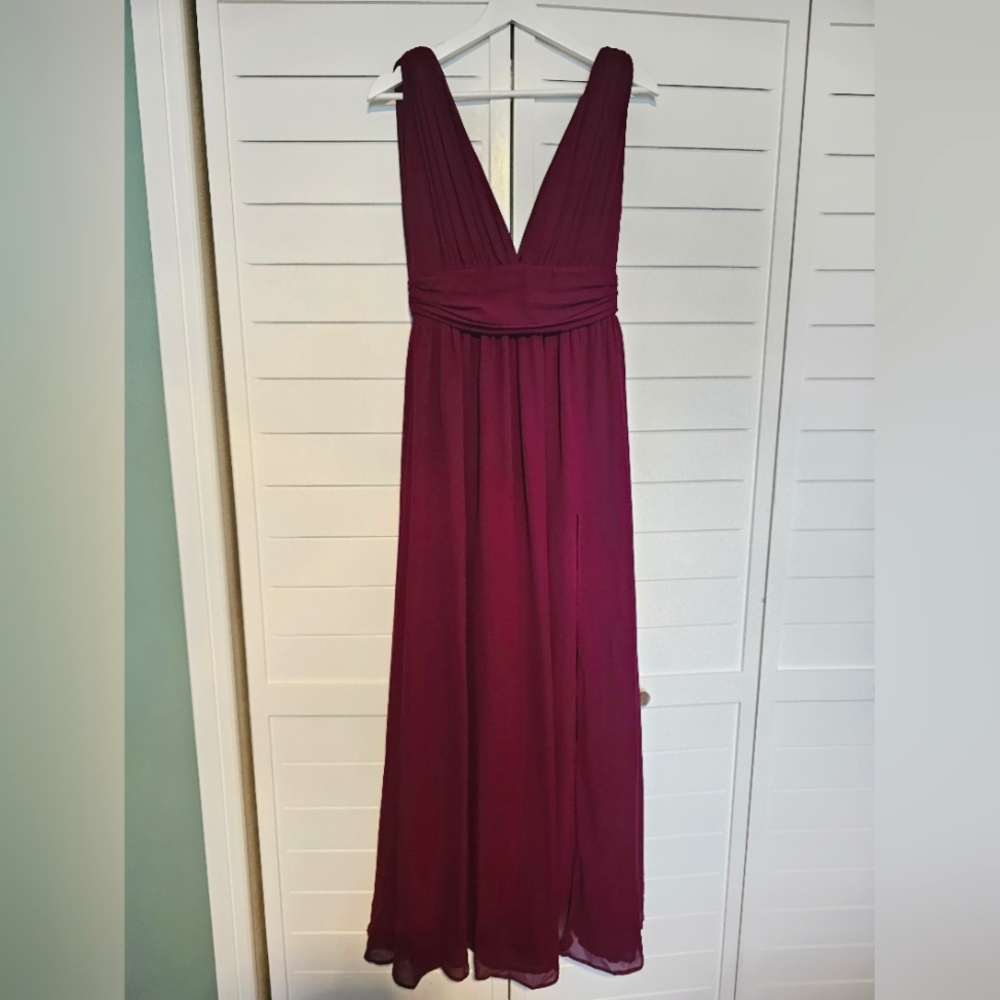 Lulu's Floorlength Gown in Burgundy Size S